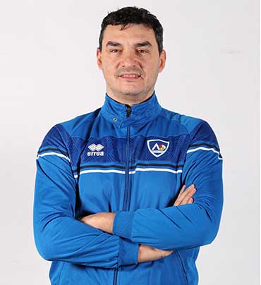Николов Николов
