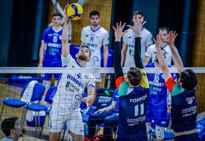 След здрава борба Левски отстъпи с 2:3 срещу Хебър