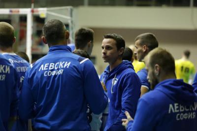 Левски с първа победа след драма в Монтана