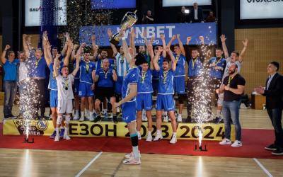  В шампионския сезон Левски изигра 41 мача за 195 дни